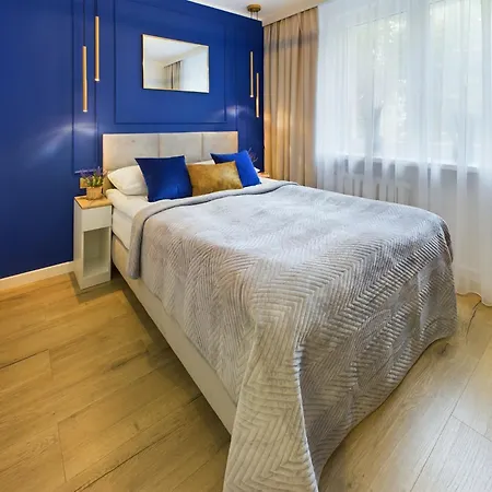 Unique For 2 People Wilanowska In By Renters * ורשה