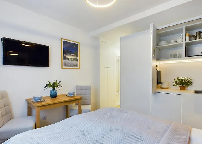 Unique For 2 People Wilanowska In By Renters شقة *